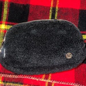 EUC Lulu Lemon Belt Bag